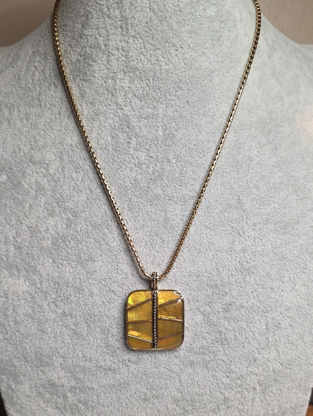 Vintage Monet Iridescent Mosaic Pendant Necklace Gold-Tone Box Chain